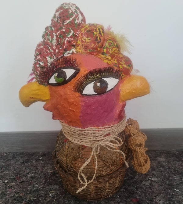 Cabeza gallo-gallina cartón piedra, 0,52x0,40cm