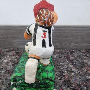 Gallinita futbolera arcilla cocida 16x7cm